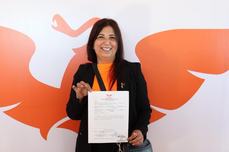 Solicita Doris Cantú Robles registro ante MC como aspirante a la Alcaldía de Reynosa.