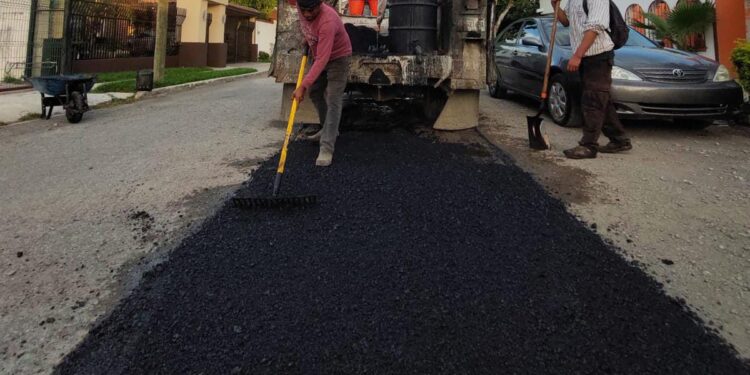 Continúa restauración de calles de Victoria por el Gobierno Municipal