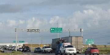 Guardia Estatal acompañan a Caravana Migrante por carreteras de Tamaulipas