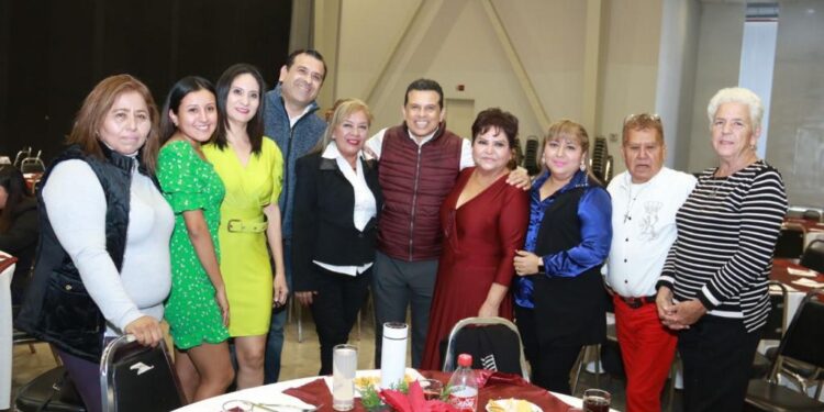 Renueva alcalde de Victoria con sindicato voluntad para trabajar juntos por la ciudad