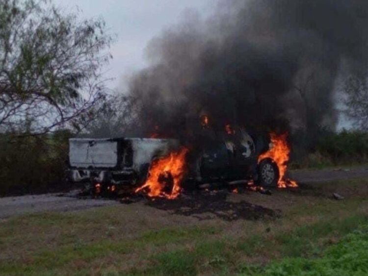 Criminales abandonan tres monstruos tras balacera en San Fernando, Tamaulipas