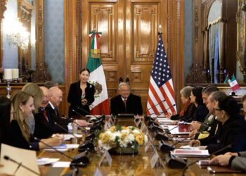 Acuerdan México y EU apertura de pasos fronterizos para los cruces de ferrocarriles