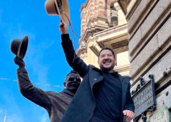 Develación de la estatua de Francisco Villa en el Centro Histórico de CDMX