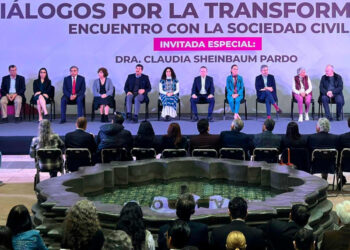 Presenta Sheinbaum equipo para proyecto de Nación 2024-2030