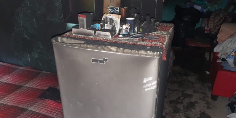 Esquizofrénico le quema casa su madre