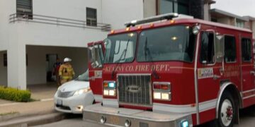 Fuga de gas en boiler de residencia en Fracc. Valle Oriente moviliza a bomberos