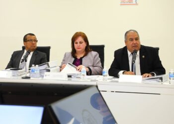 Auditor niega información a la Comisión de Vigilancia del Congreso