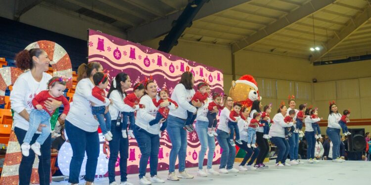 Preside esposa del rector festival navideño de la UAT 2023