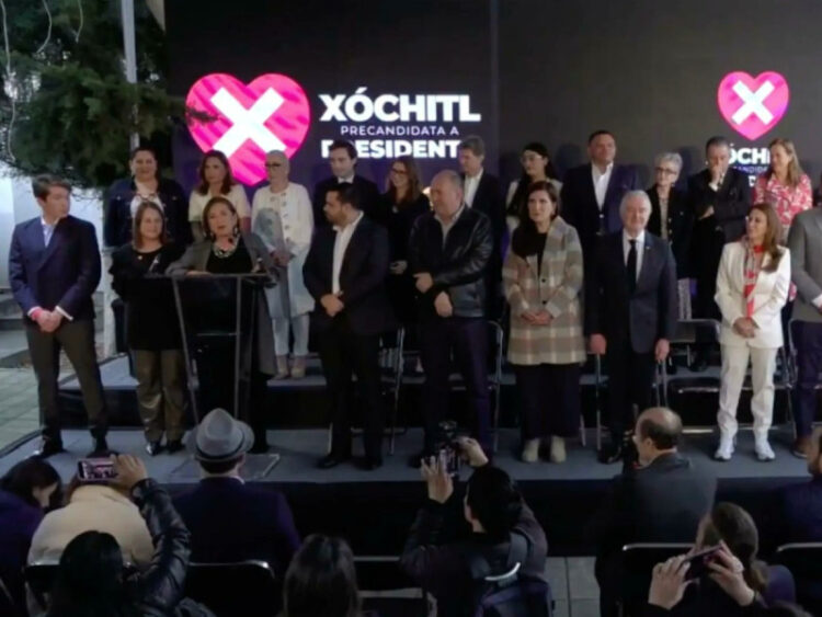 Xóchitl Gálvez presenta a su equipo de campaña para 2024
