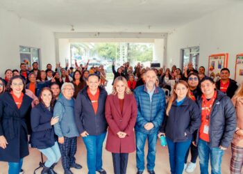 Realiza Oxxo convivencia con abuelitas del DIF Victoria.