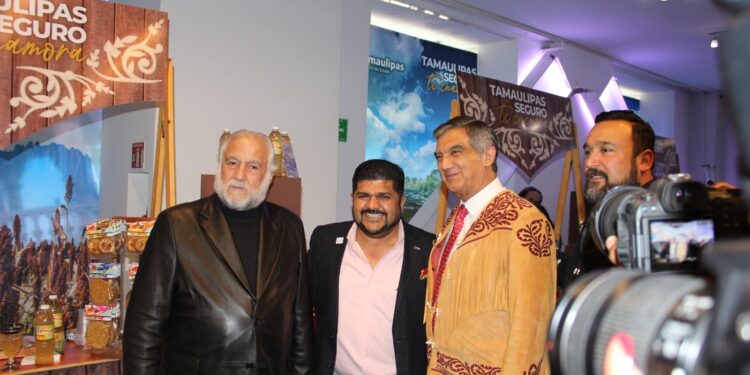 Inauguran exposición turística “Tamaulipas seguro te enamora” en Punto México