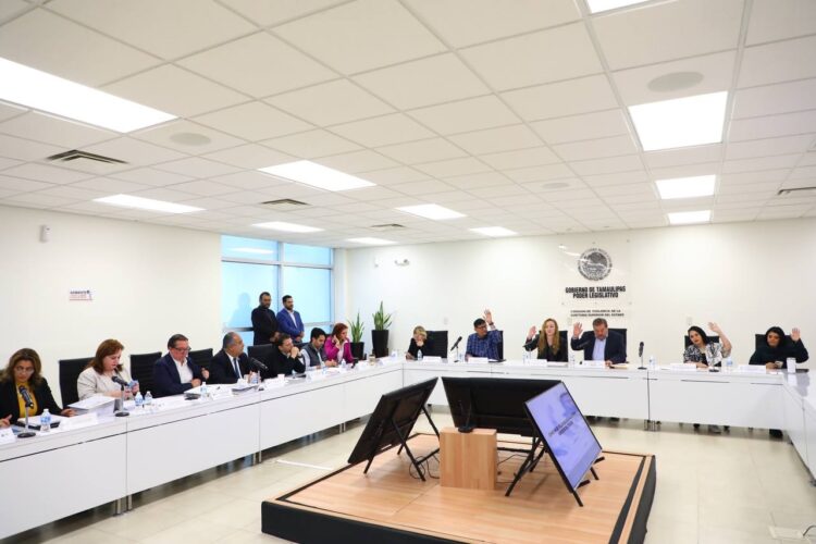 Finalmente, Auditor entrega algunas cuentas al Congreso; son analizadas