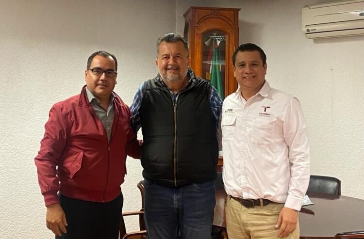 Destina Américo Villarreal 29 millones para equipamiento de 388 escuelas tamaulipecas