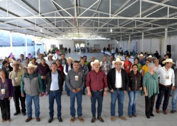 Agroproductores participan en Tianguis Rural en Jaumave