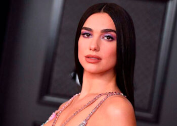 Dua Lipa en camino de ser la cantante británica más adinerada