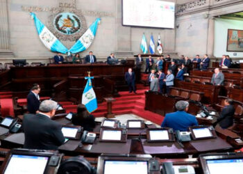 EU prohíbe entrada a 300 Guatemaltecos: 100 son diputados