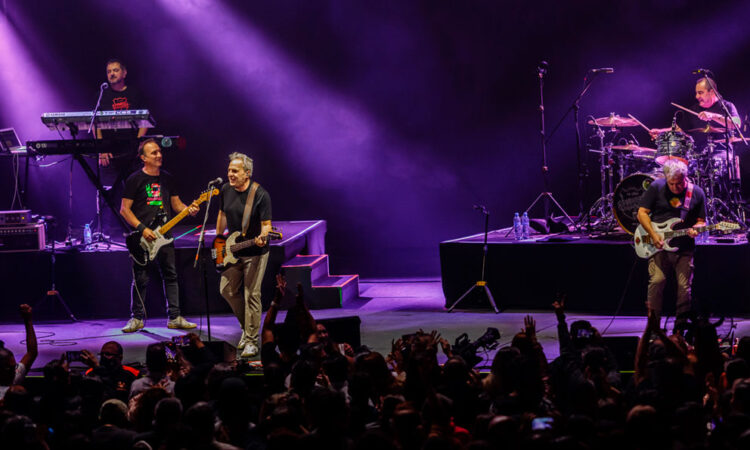 Hombres G celebra 40 años con vibrante concierto en Guadalajara