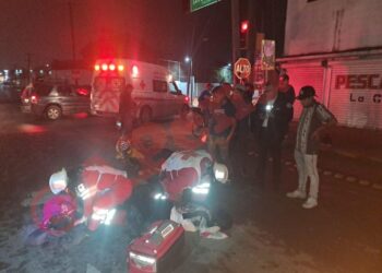 Lesionan a estudiantes, viajaban en moto