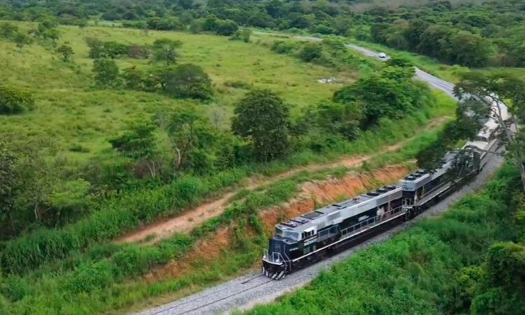 Alistan tren interoceánico a marchas forzadas