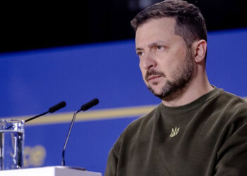 Presidente de Ucrania, Zelenski, realiza visita sorpresa a base de EU en Alemania