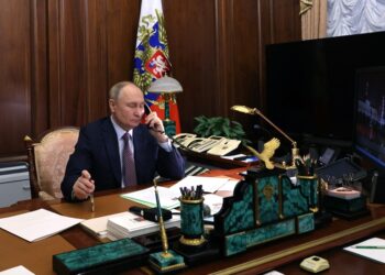 Retraso en la ayuda a Kiev eleva temores de agresión rusa