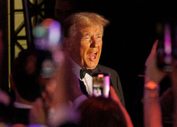 Trump toma ventaja sobre Biden en las presidenciales de 2024