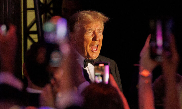 Trump toma ventaja sobre Biden en las presidenciales de 2024