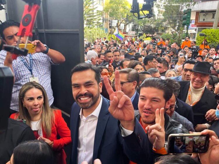 Diputado Jorge Álvarez Máynez se registra como precandidato presidencial de MC