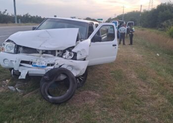 Chocan camionetas en la carretera Victoria-Matamoros, en tramo de Güémez