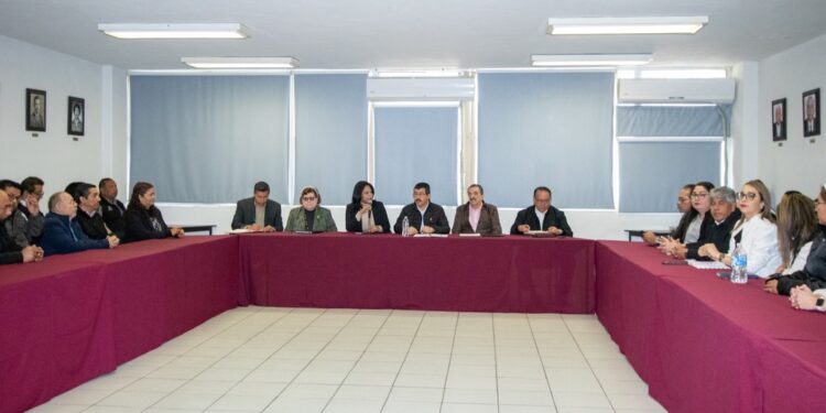 Inicia el Rector Dámaso Anaya un recorrido por Unidades Académicas de la UAT