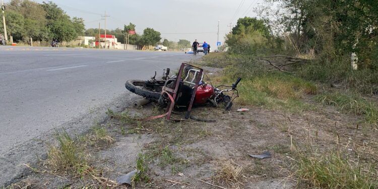 Muere motociclista repartidor de tortillas arrollado en carretera Victoria-Monterrey
