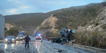 Cierran la carretera “Rumbo Nuevo” por derrame de ácido