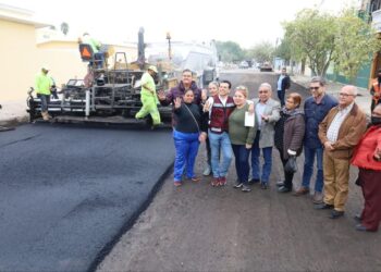 Supervisa alcalde de Victoria pavimentación en las Colonias Nacozari y 7 de Noviembre