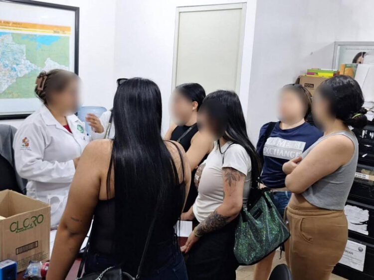 Brindan apoyo en Tabasco a ocho escorts colombianas plagiadas por CJNG