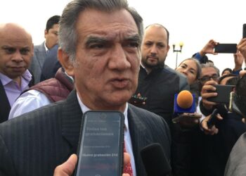 Inminente salida de funcionarios del gabinete estatal revela Américo Villarreal