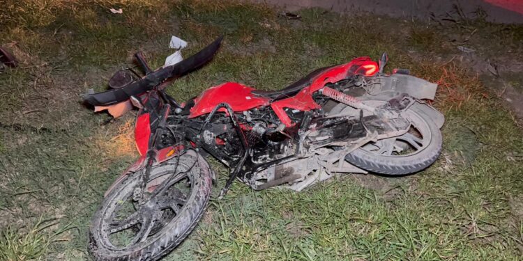 Auto embiste a motociclista en el libramiento Naciones Unidas