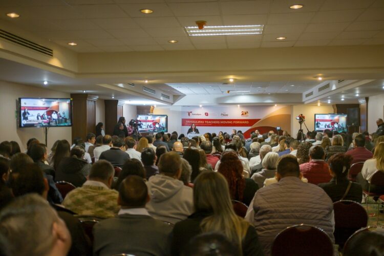 Realizan talleres de capacitación para mil 200 maestros de inglés de Tamaulipas