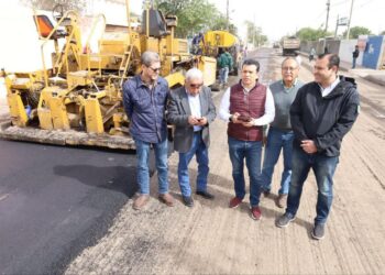 Amplia Gobierno de Victoria recarpeteo y bacheo de calles a más colonias.