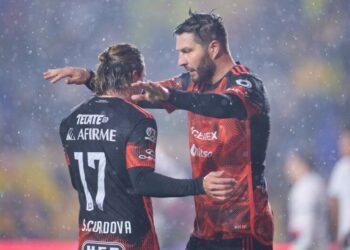 Tigres de la UANL se impone 1-0 a Chivas de Guadalajara 