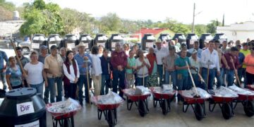 Entrega SADER paquetes de aves de postura y huertos de traspatio en ejidos de Nuevo Morelos