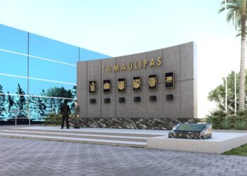 Construyen monumento  frente al Polyforum-Victoria por el Bicentenario de la Constitución de Tamaulipas