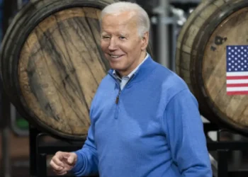 Biden pide al Congreso aprobar una reforma migratoria ‘dura’ que permita cerrar la frontera