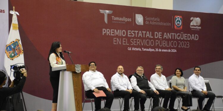 Anuncia Américo Villarreal alza salarial de 20% a burócratas de Tamaulipas