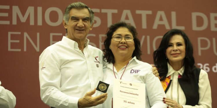 Anuncia Américo Villarreal alza salarial de 20% a burócratas de Tamaulipas