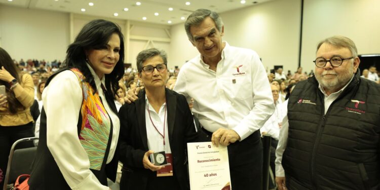 Anuncia Américo Villarreal alza salarial de 20% a burócratas de Tamaulipas