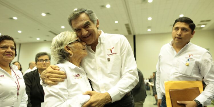 Anuncia Américo Villarreal alza salarial de 20% a burócratas de Tamaulipas