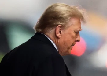 Trump es condenado a pagar 83.3 millones de dólares por difamar a escritora