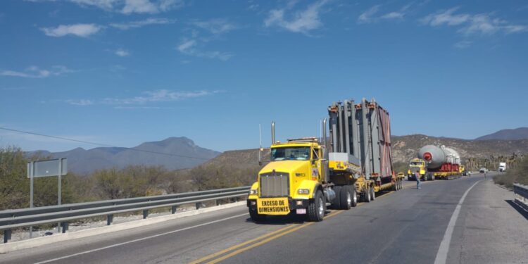 Circulación abierta en Carretera Rumbo Nuevo tras concluir jornada diaria del traslado de calderas