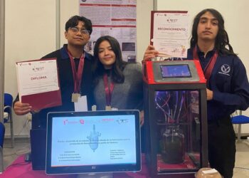 Estudiantes de la UAT crean un novedoso biorreactor para producir biocombustible