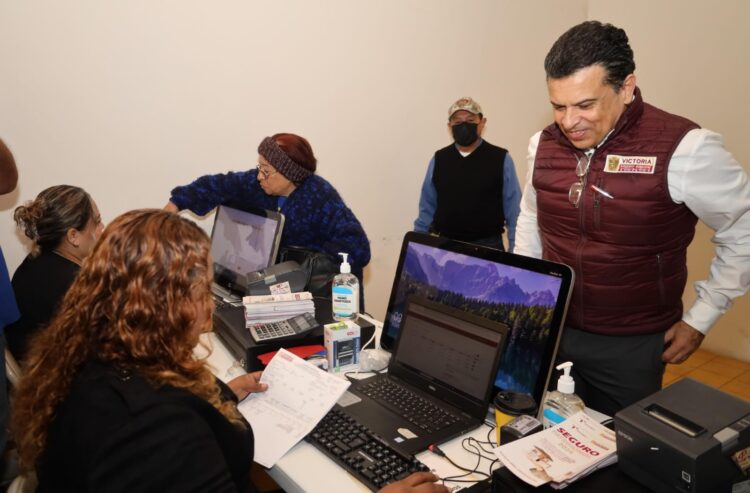 Acude Alcalde de Victoria a pagar el impuesto predial del 2024